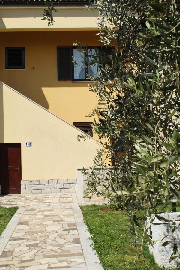 Apartment Dekovic Porec Exterior photo