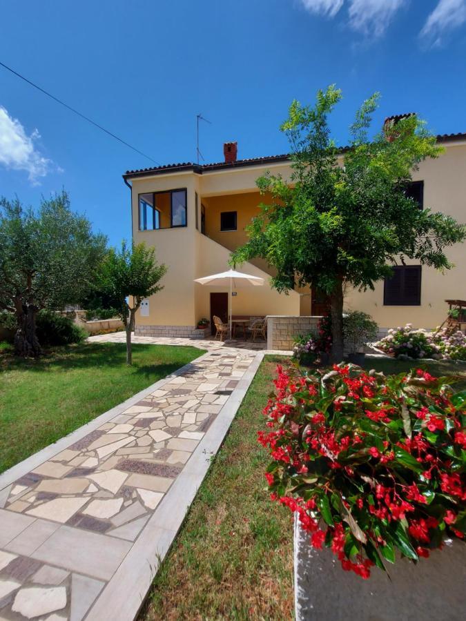Apartment Dekovic Porec Exterior photo